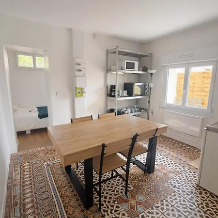 Pour 2 - Universite, Parking Facile *